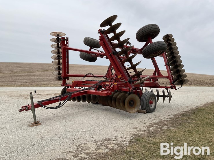 case-ih-3950-image-1