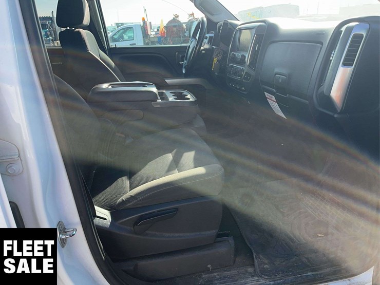 2015-chevrolet-silverado-2500hd-image-18