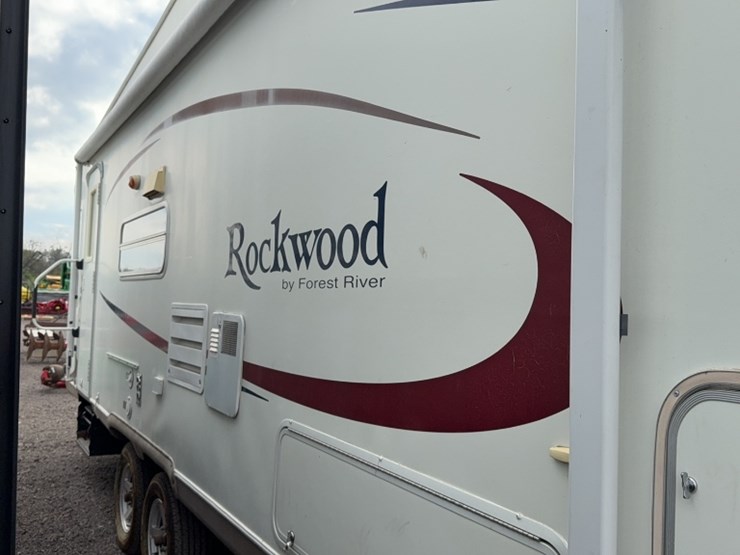 #3002-•-2006-rockwood-28'-5th-wheel-camper-image-6