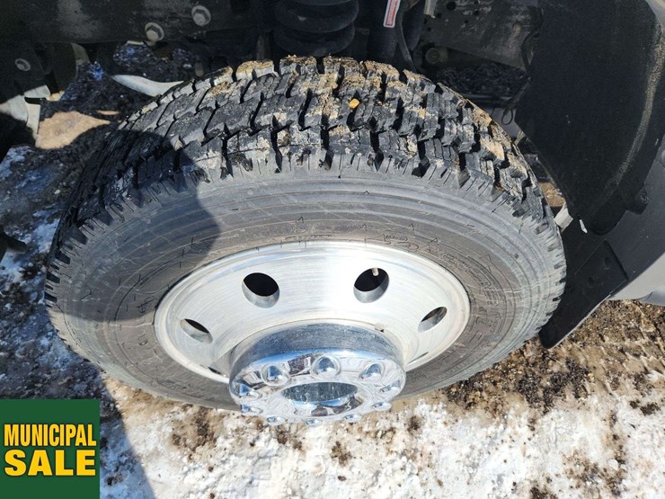 2005-ford-f550-image-10