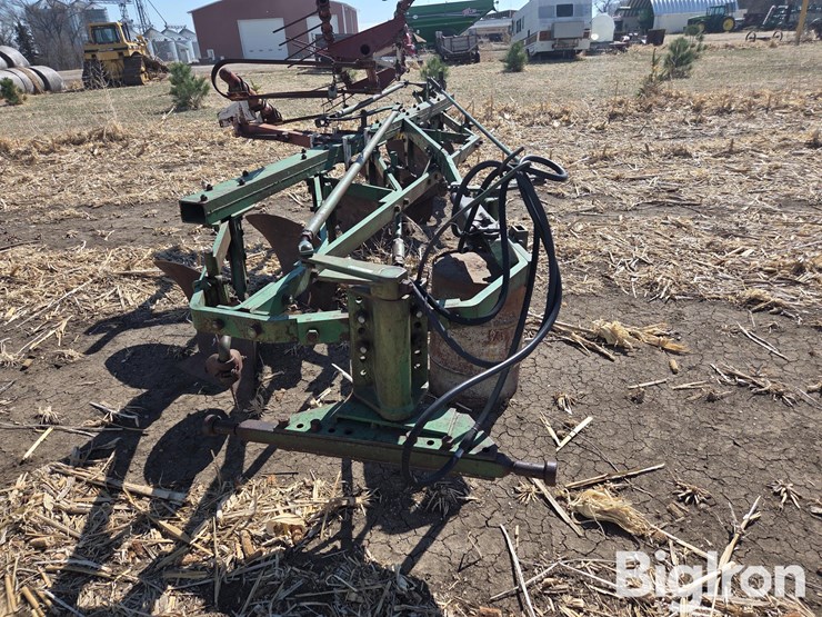 john-deere-plow-image-2
