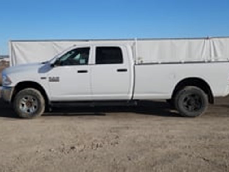2018-dodge-3500-image-5