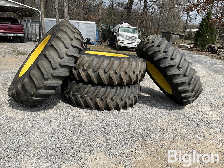 john-deere-520-image-4