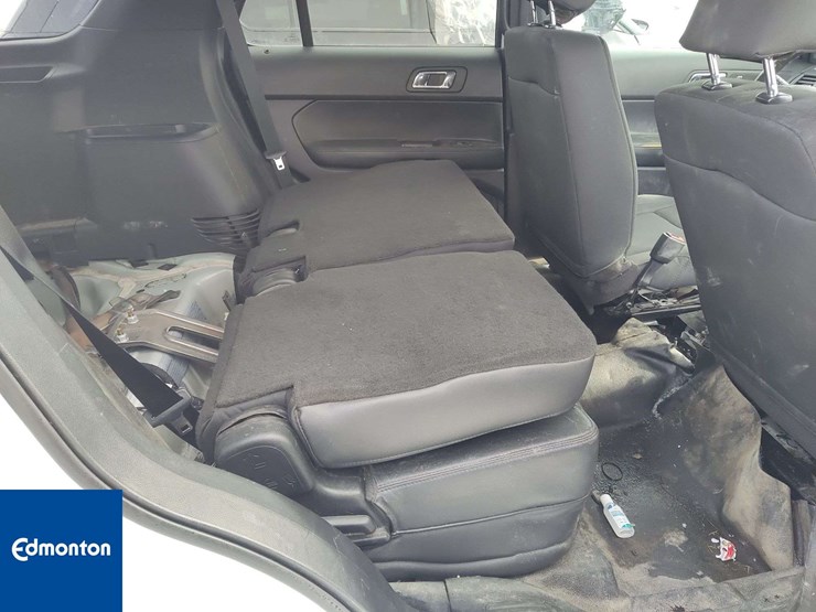 2019-ford-explorer-image-14