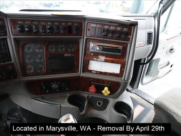 2006-kenworth-t2000-image-12