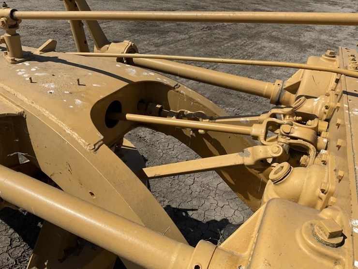 caterpillar-10-image-15