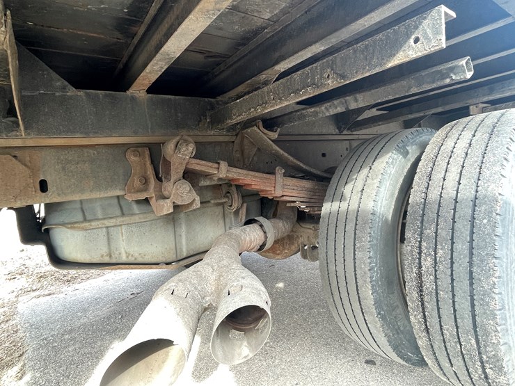 2009-ford-f550-image-22