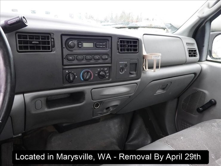 2004-ford-f250-xl-image-13