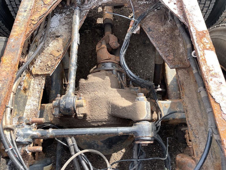 #242-•-2000-sterling-truck-tractor-(has-mn-title)-(mora,-mn)-image-27