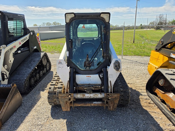 2016-bobcat-t595-image-2