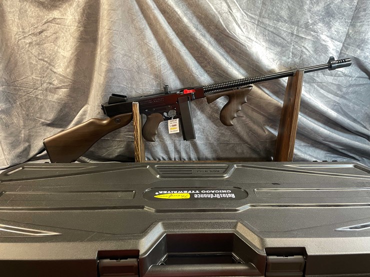 #10055-•-thompson-1927a-1c-ltw-dlx,-45-acp-semi-auto-rifle,-sn:-kpc1200-image-1