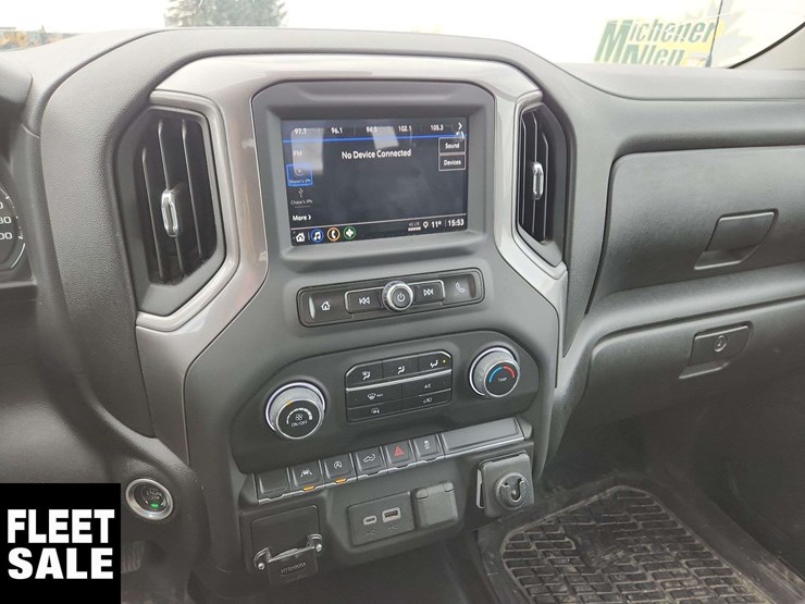 2023-chevrolet-silverado-1500-image-21