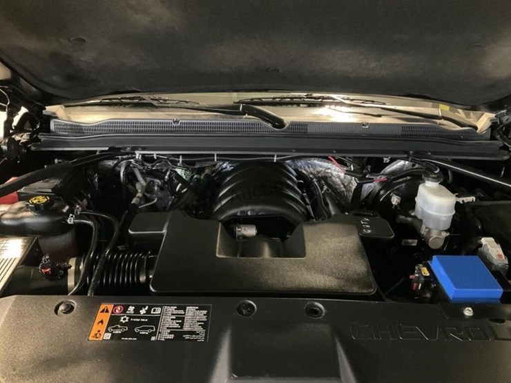 2017-chevrolet-tahoe-image-10