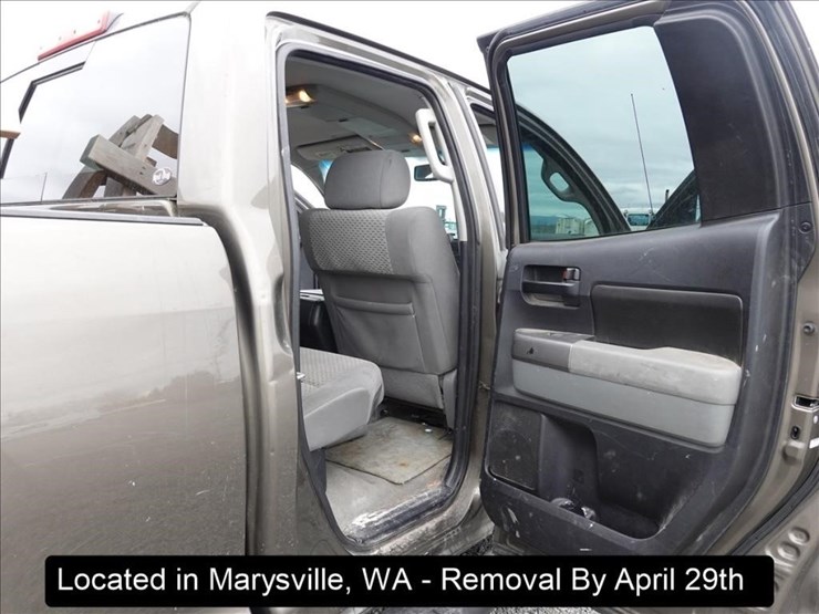 2010-toyota-tundra-image-2