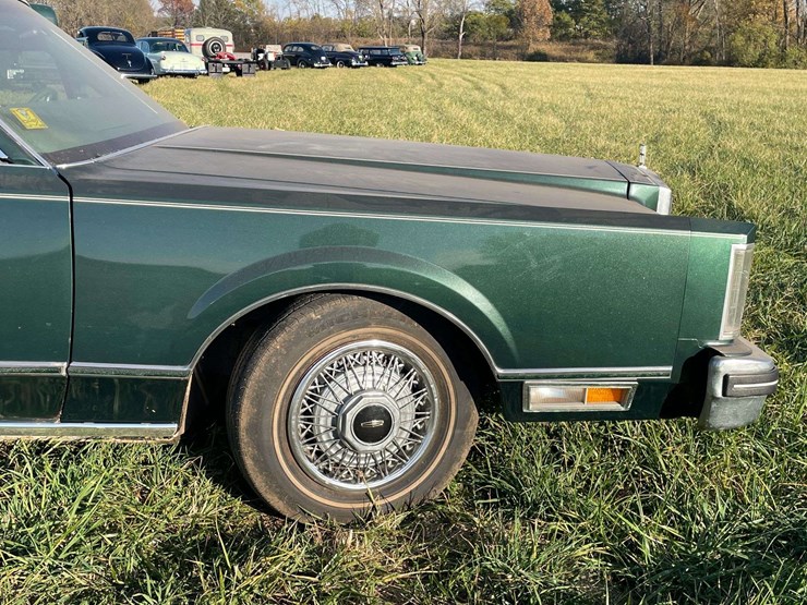 1980-lincoln-continental-town-car-image-15