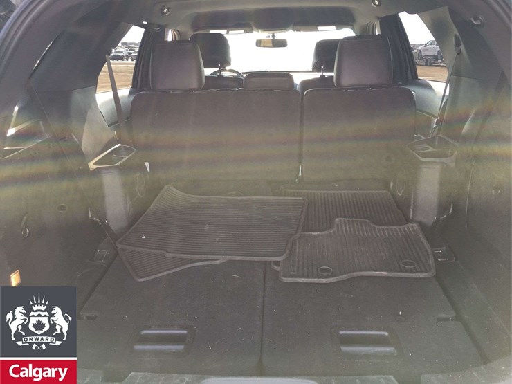 2014-ford-explorer-xlt-image-16