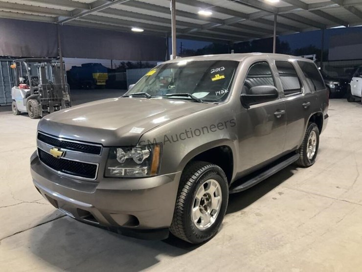 2012-chevrolet-tahoe-image-4