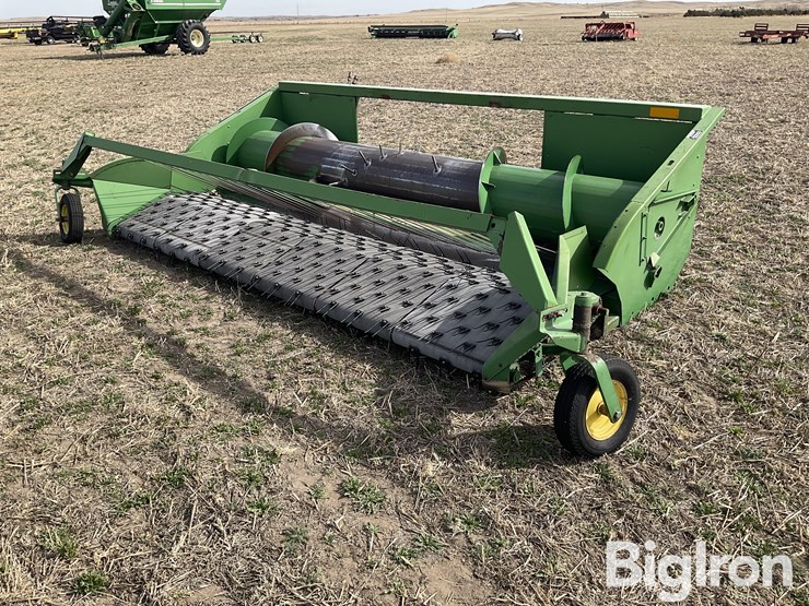 john-deere-212-image-1