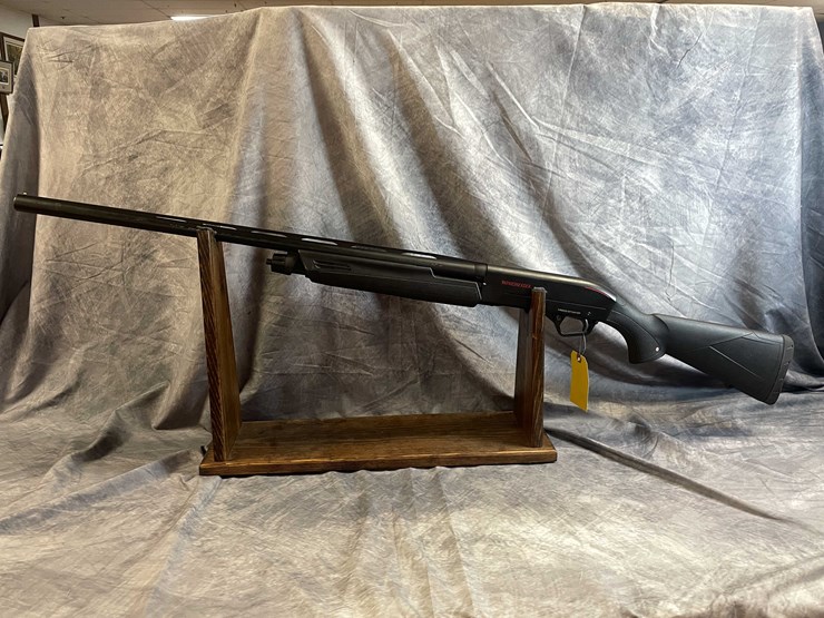 #10114-•-winchester-sxp-black-shadow-,-12-ga.-pump-action-shotgun,-sn:-tr6022-071241sp-image-9