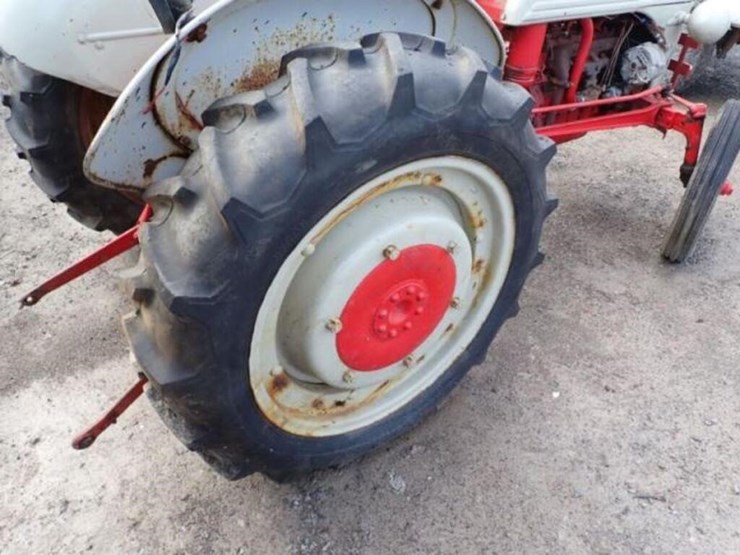 ford-tractor-image-24