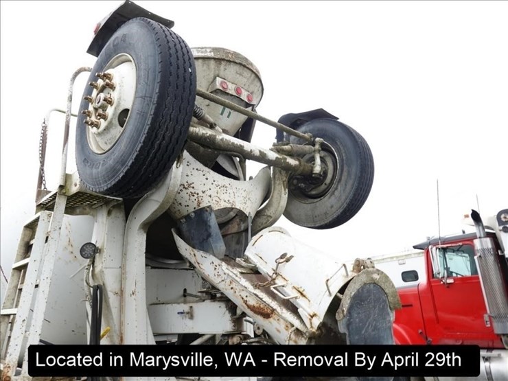 1996-mack-rd690s-image-32