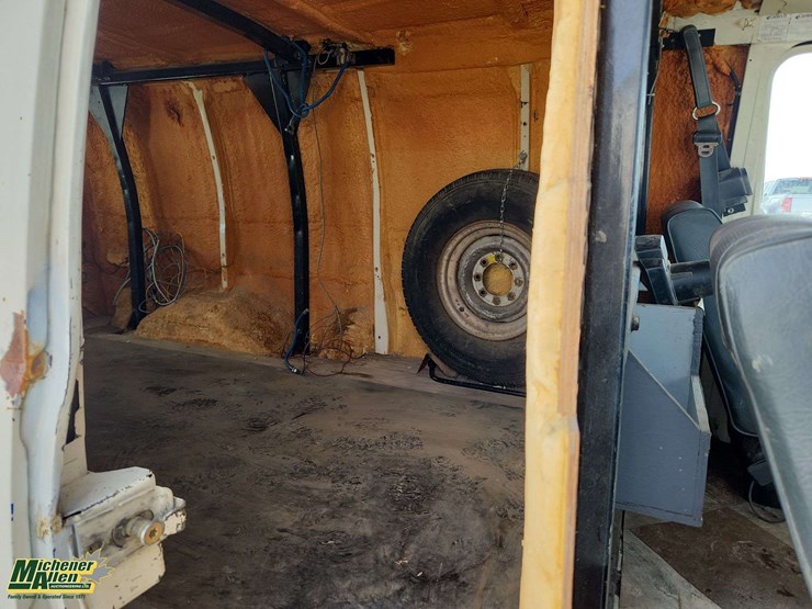 1990-ford-e350-image-27