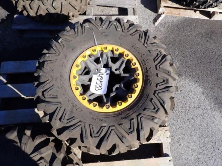 qty-of-(4)-maxxis-big-horn-2.0-side-by-side-image-8