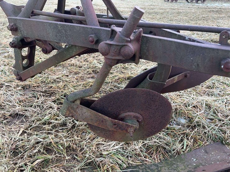 two-bottom-fordson-plow-image-9