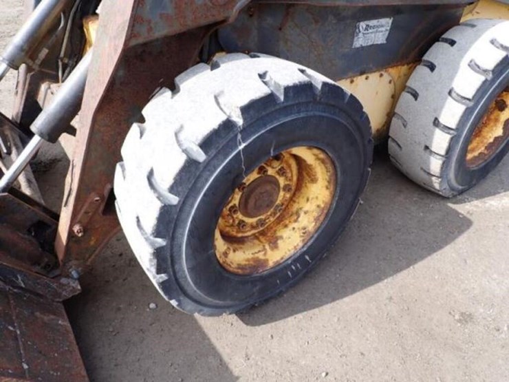 2005-new-holland-ls185b-image-29