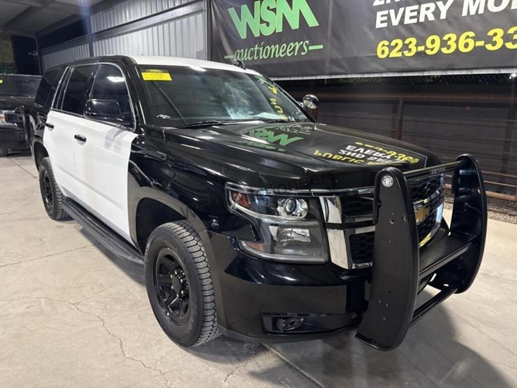 2019-chevrolet-tahoe-image-2