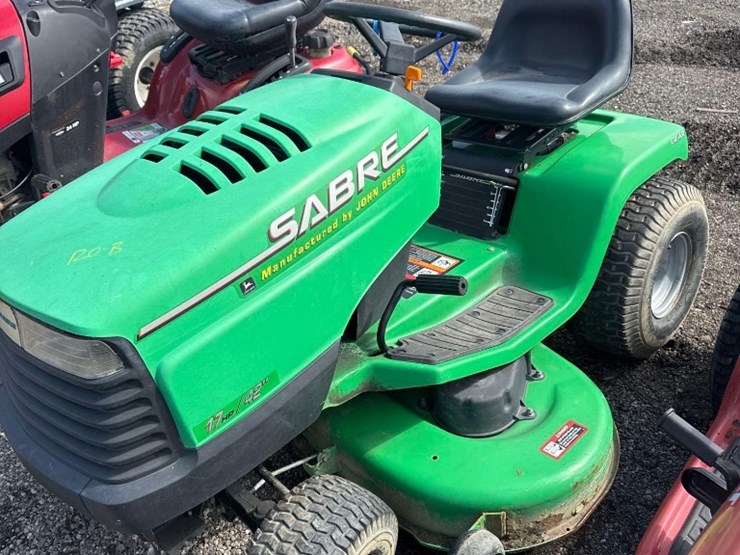 john-deere-la-image-1