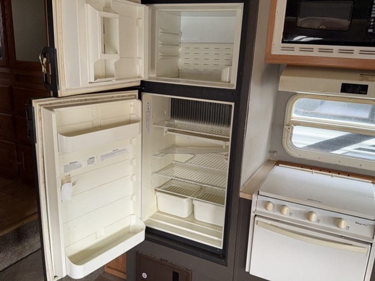 #3002-•-2006-rockwood-28'-5th-wheel-camper-image-23