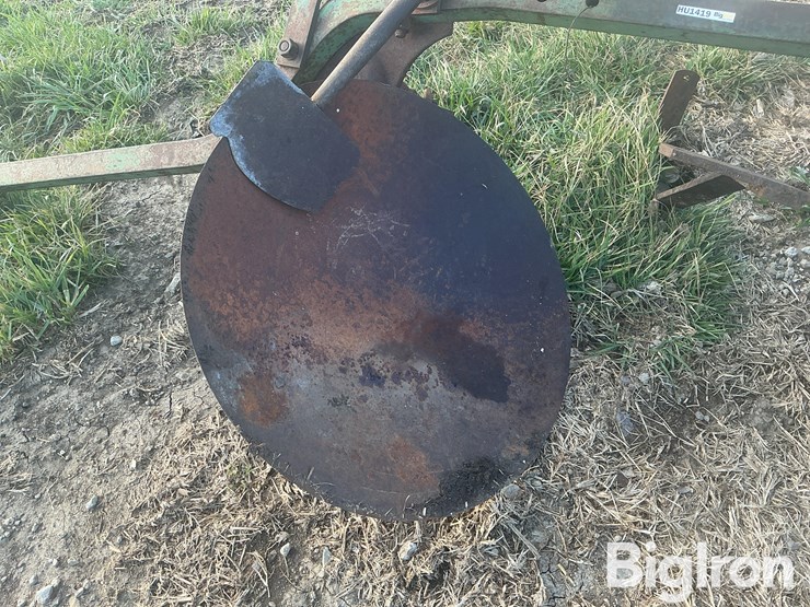 john-deere-terracing-plow-image-13