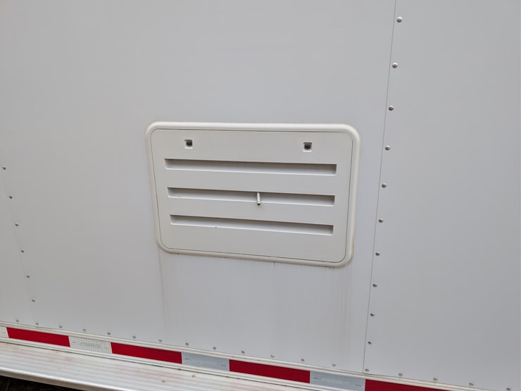 #282-•-2015-featherlite-29'-aluminum-gooseneck-horse-trailer-(wi-title)-(ridgeland,-wi)-image-16