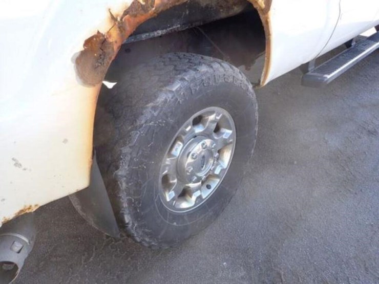 2015-ford-f350-image-39