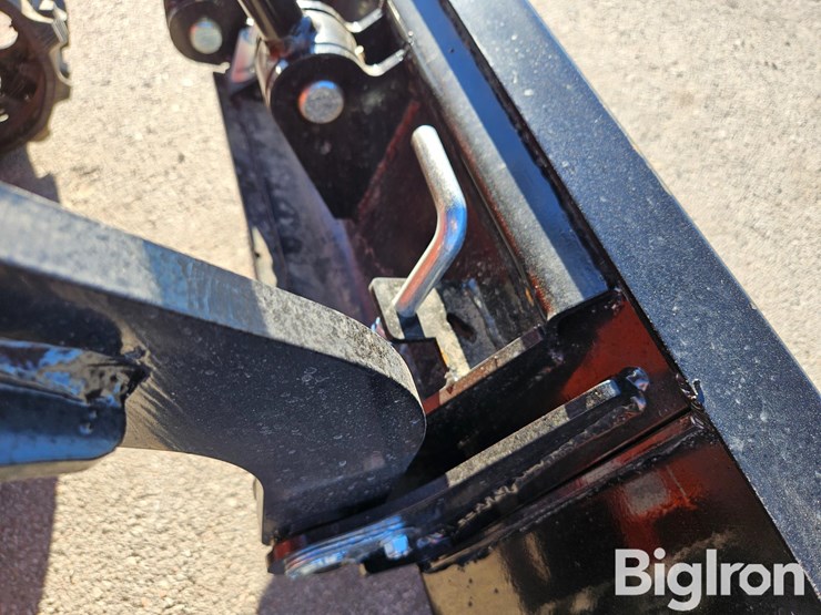 2025-massey-ferguson-730-image-14