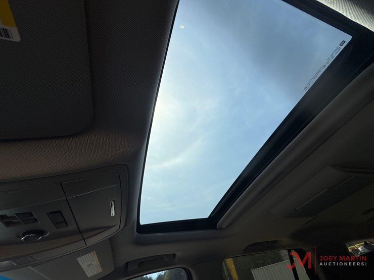 2016-chevrolet-tahoe-image-23