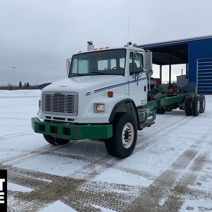 2003 FREIGHTLINER FL106