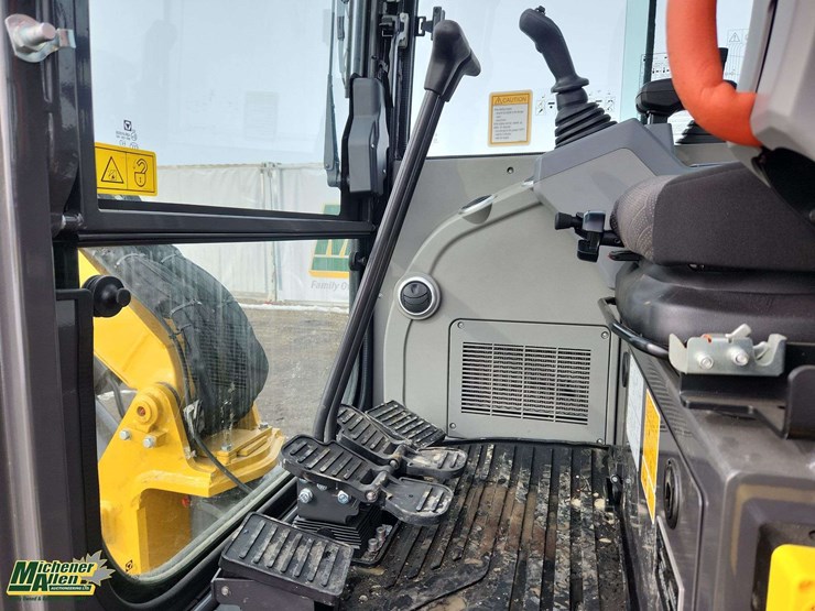 2025-xcmg-xe35u-image-24