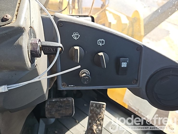 caterpillar-928g-image-29