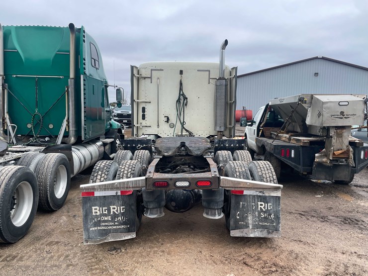 #238-•-2007-freightliner-semi-tractor-(title-in-delay)-(denmark,-wi)-image-5