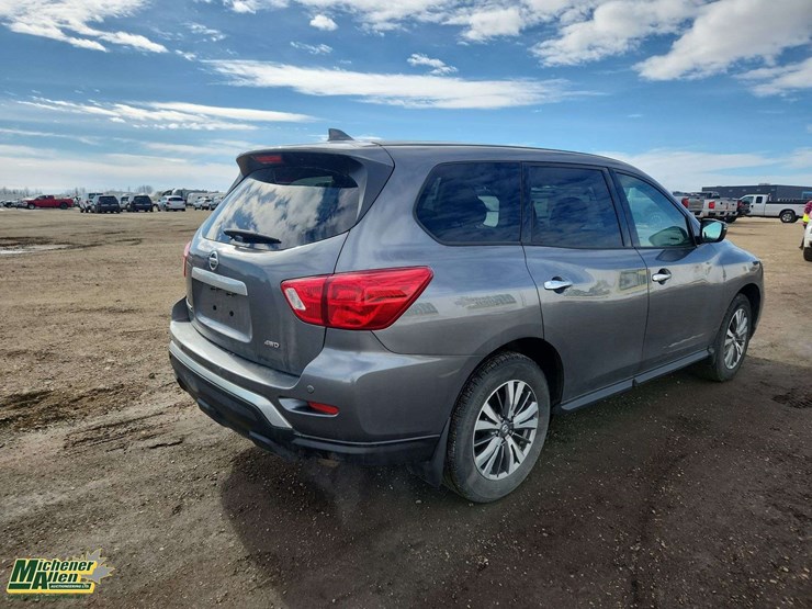 2020-nissan-pathfinder-image-4