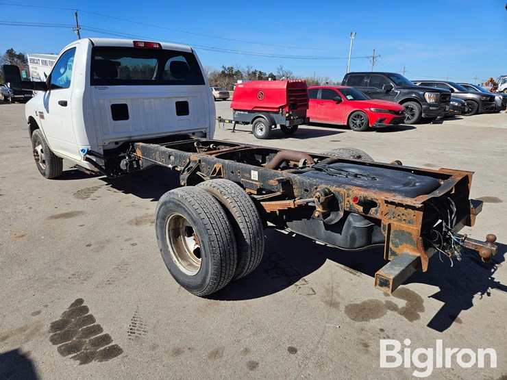 2011-dodge-ram-3500-image-7