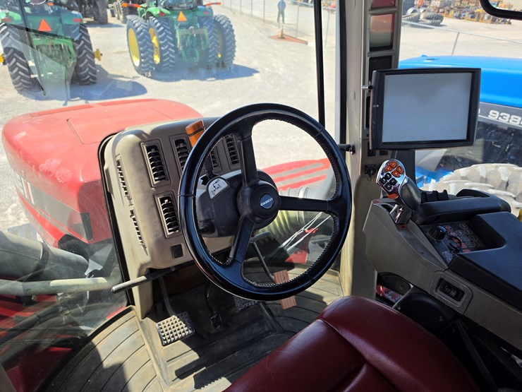 2014-case-ih-420-image-10