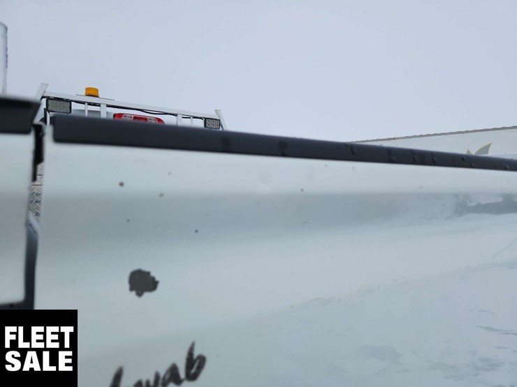 2016-chevrolet-silverado-3500hd-image-39