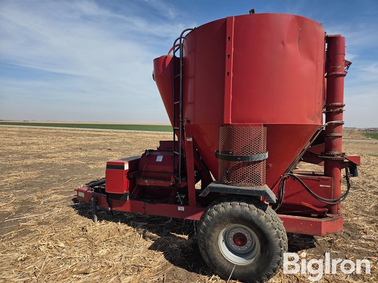 case-ih-fps-1360-0049-grinder-mixer-w/scale-image-8