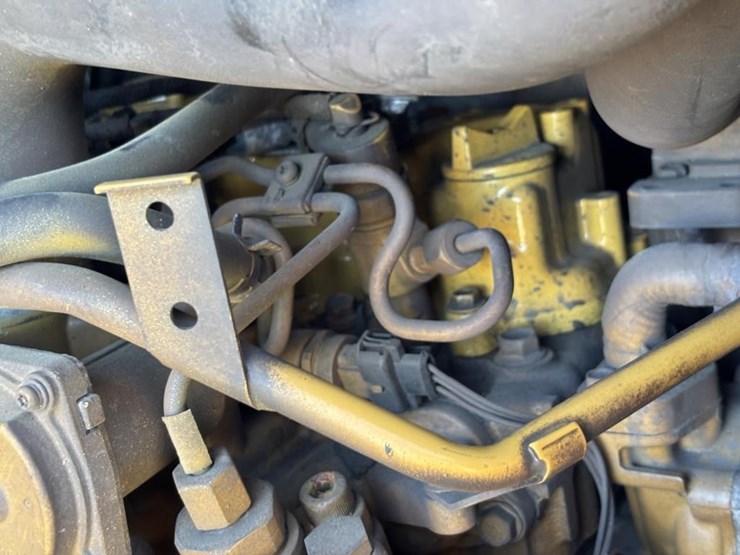 2015-caterpillar-305.5e2-cr-image-52