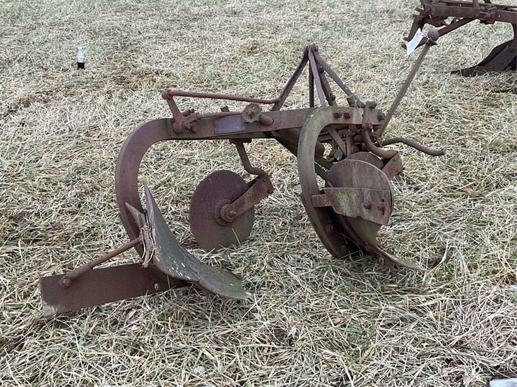 two-bottom-fordson-plow-image-3