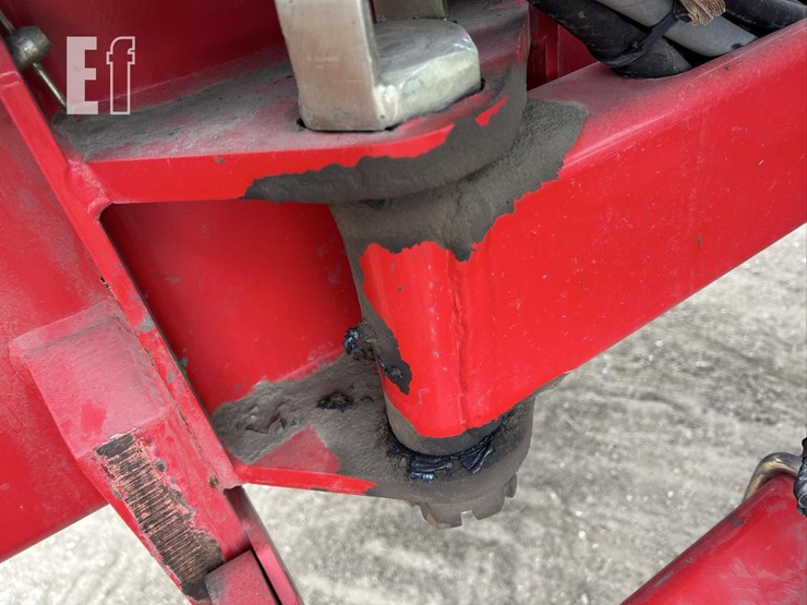 2014-white-9824-image-65