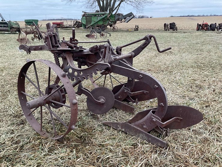 two-bottom-oliver-plow-image-5